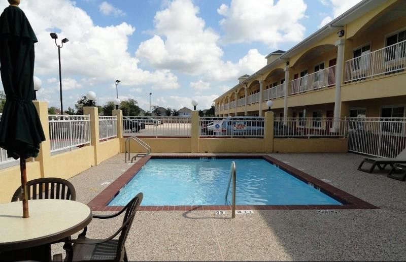 Scottish Inn And Suites Baytown Dış mekan fotoğraf